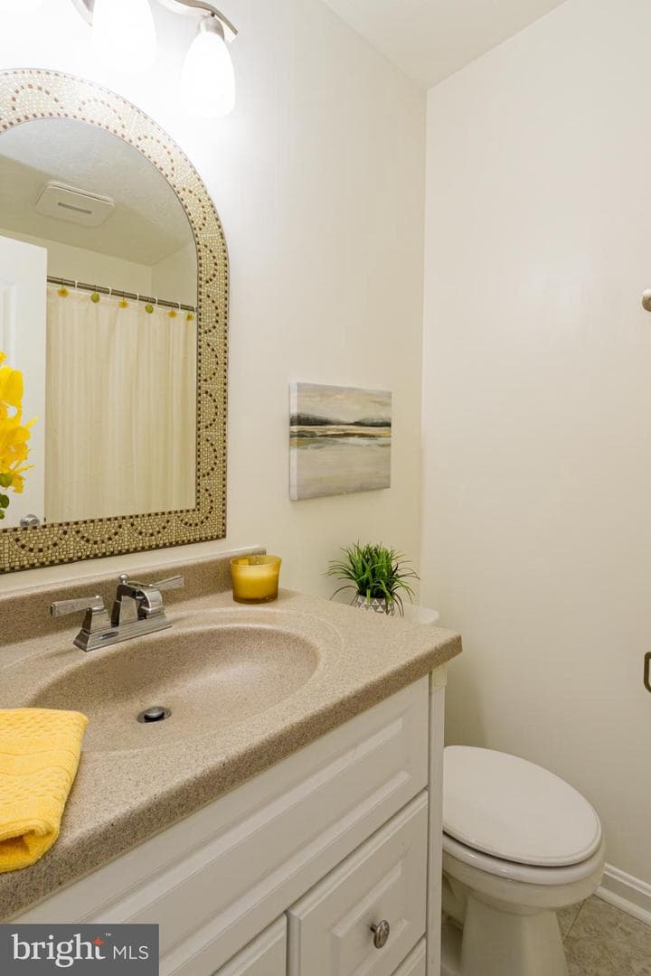 48247 Picketts Harbor Court photo 24