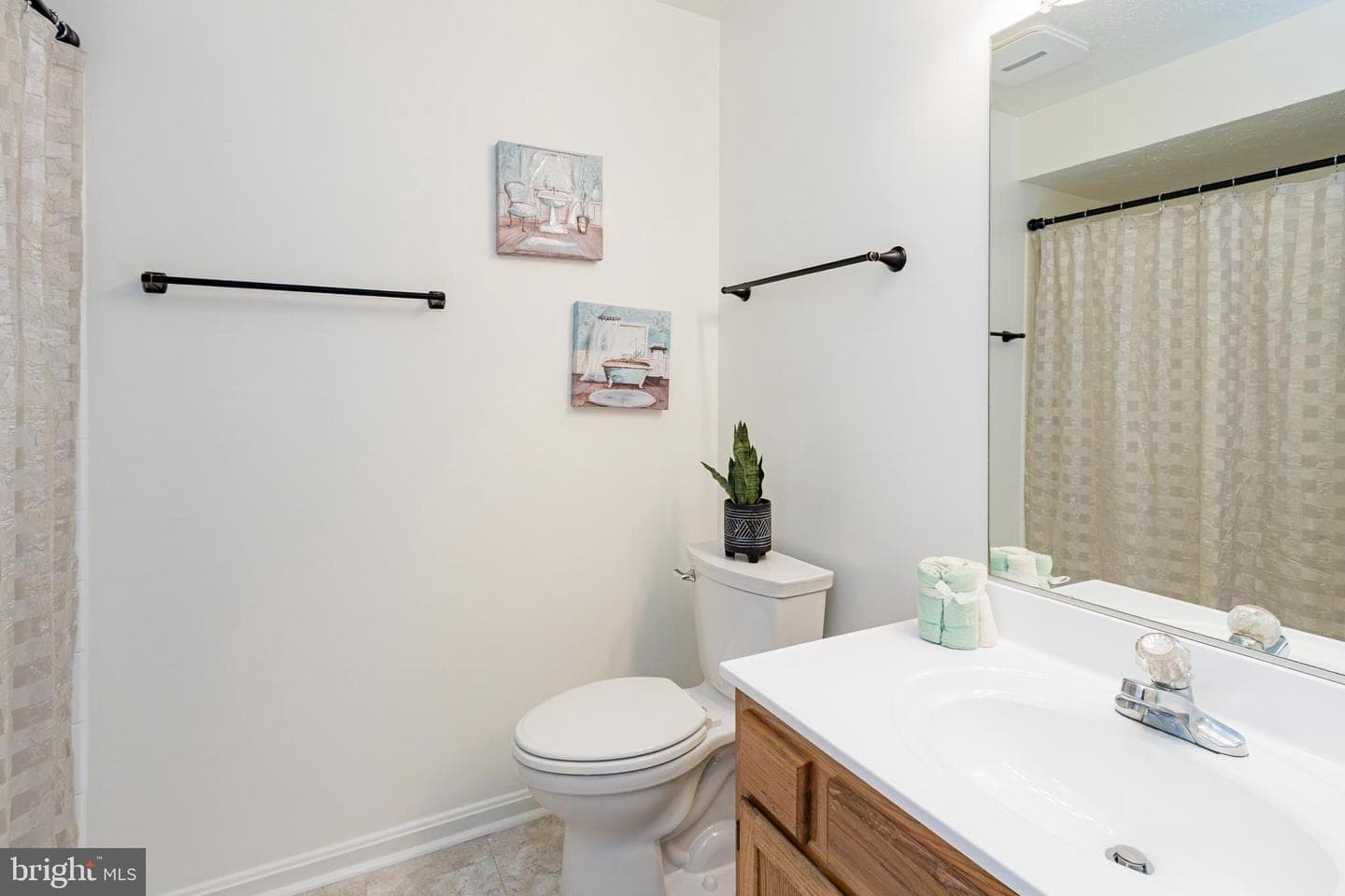 48247 Picketts Harbor Court photo 37