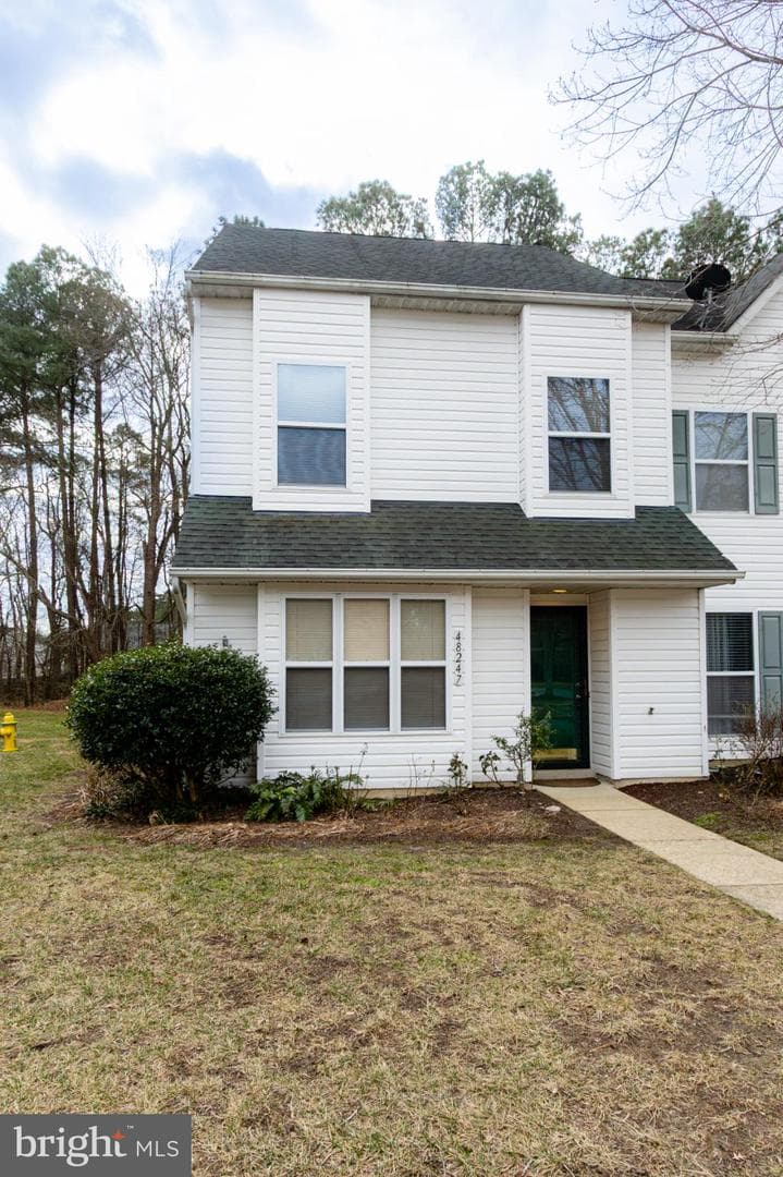 48247 Picketts Harbor Court photo 6