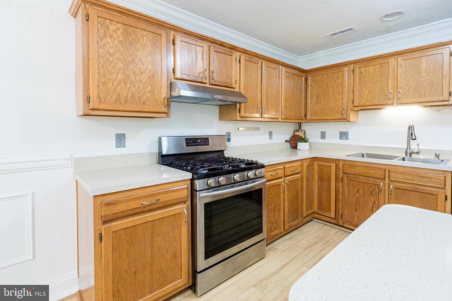 48247 Picketts Harbor Court photo 8