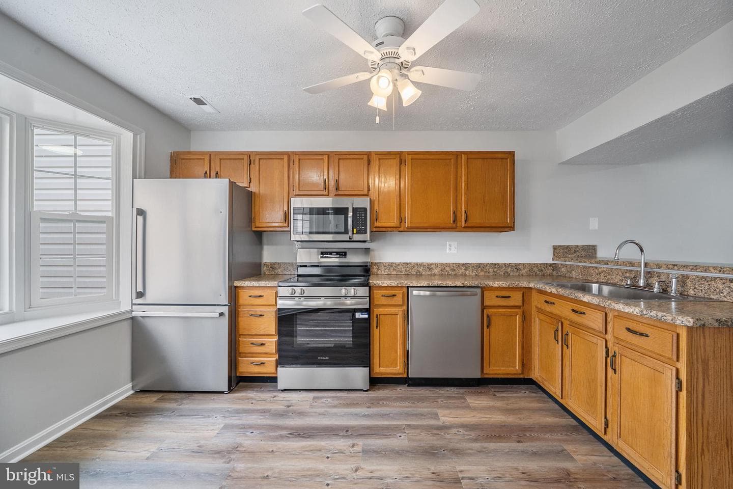22107 Saint Josephs Circle photo 5