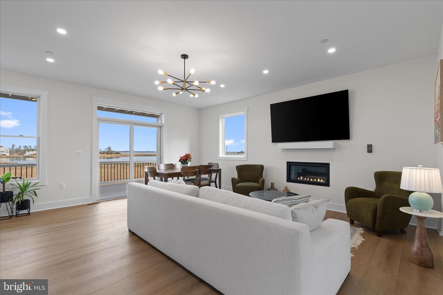 16242 Thomas Road photo 17
