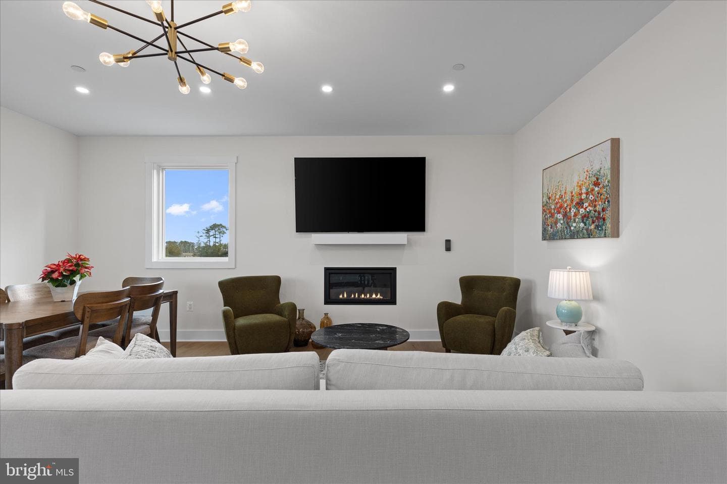 16242 Thomas Road photo 18