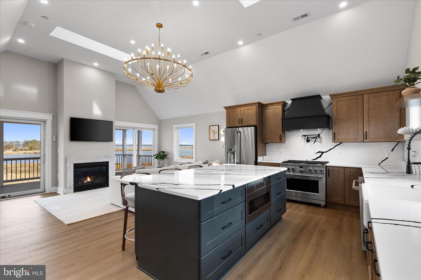 16242 Thomas Road photo 8