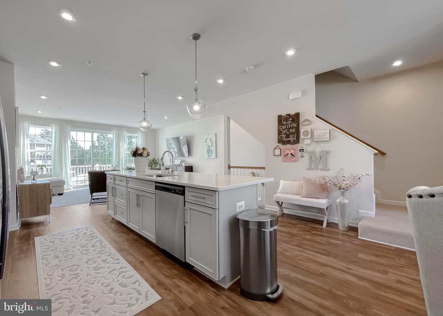 23084 Vanda Way photo 18