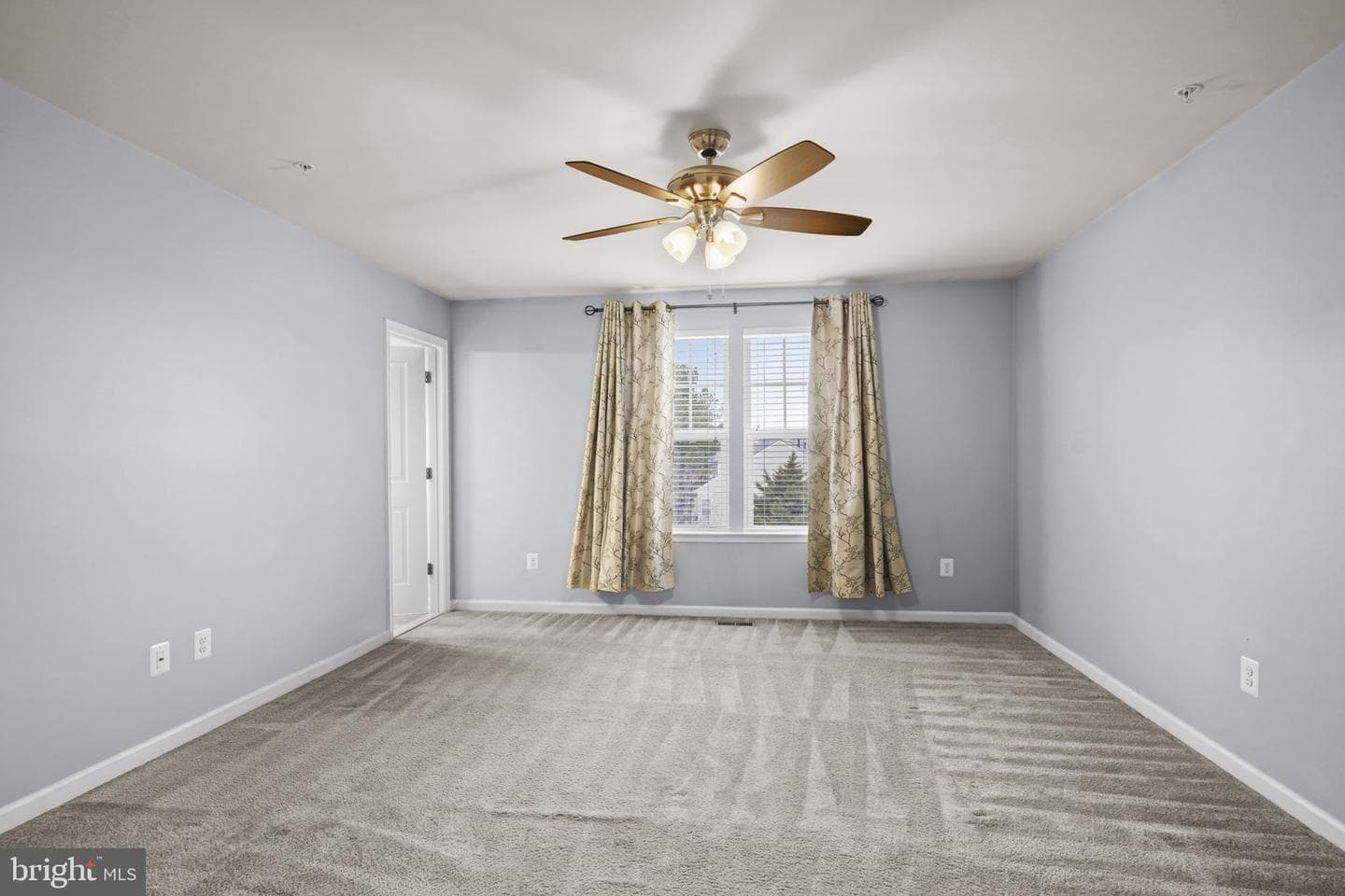 43748 Winterberry Way photo 17