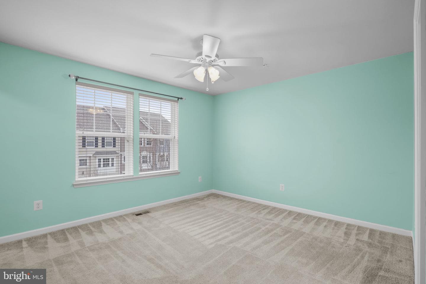 43748 Winterberry Way photo 24