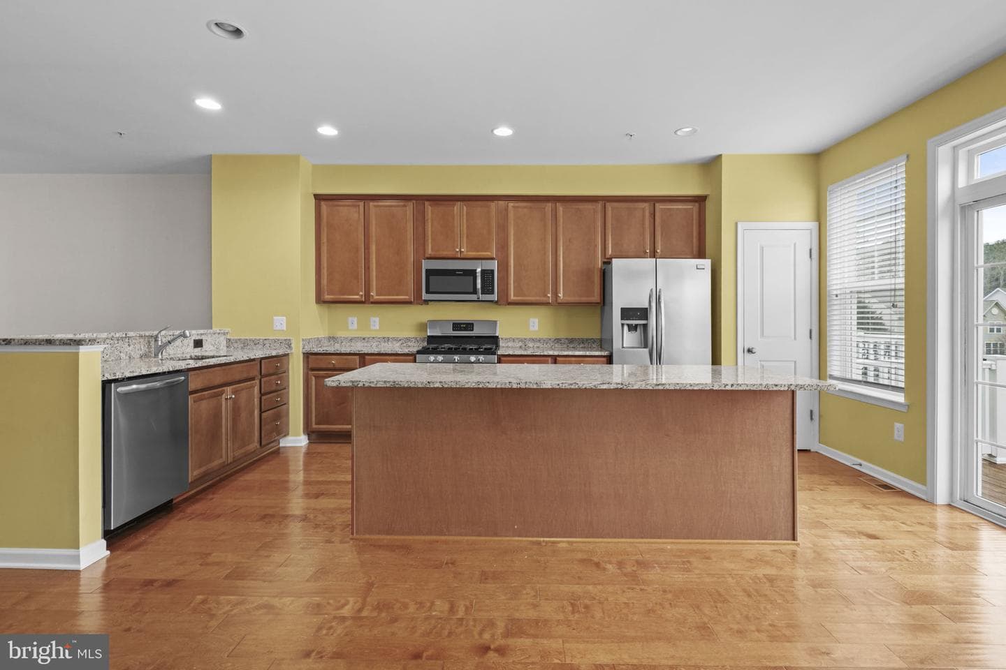 43748 Winterberry Way photo 5