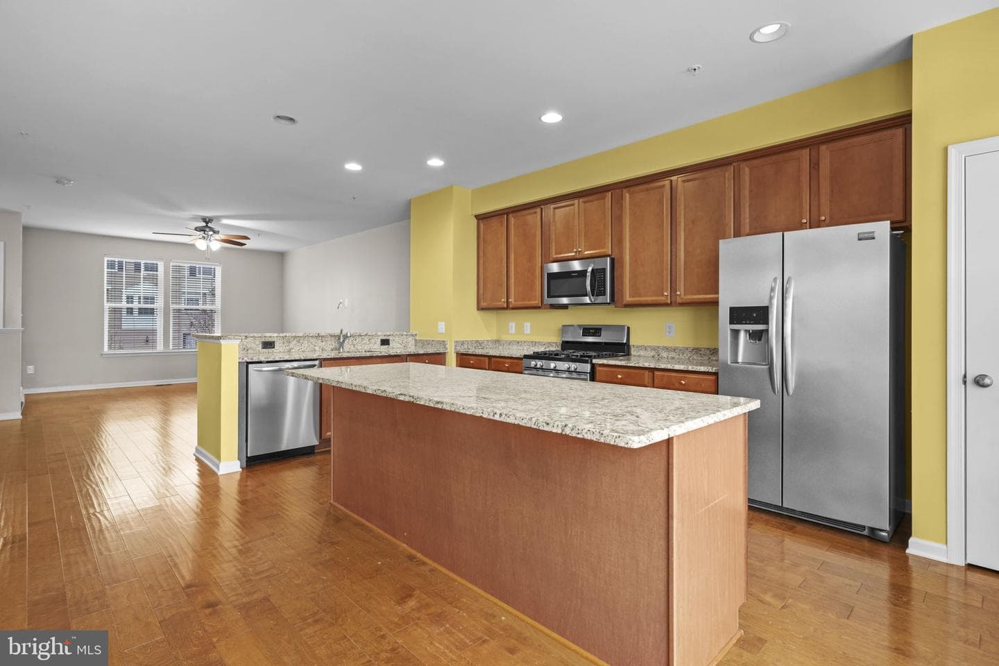 43748 Winterberry Way photo 9