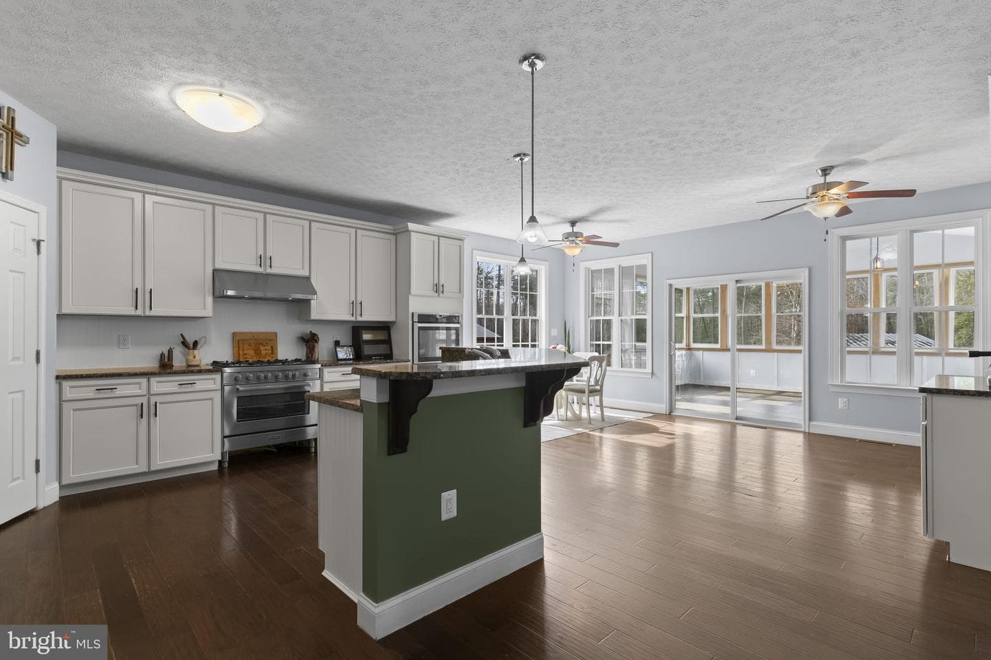 46118 Edgemore Way photo 18