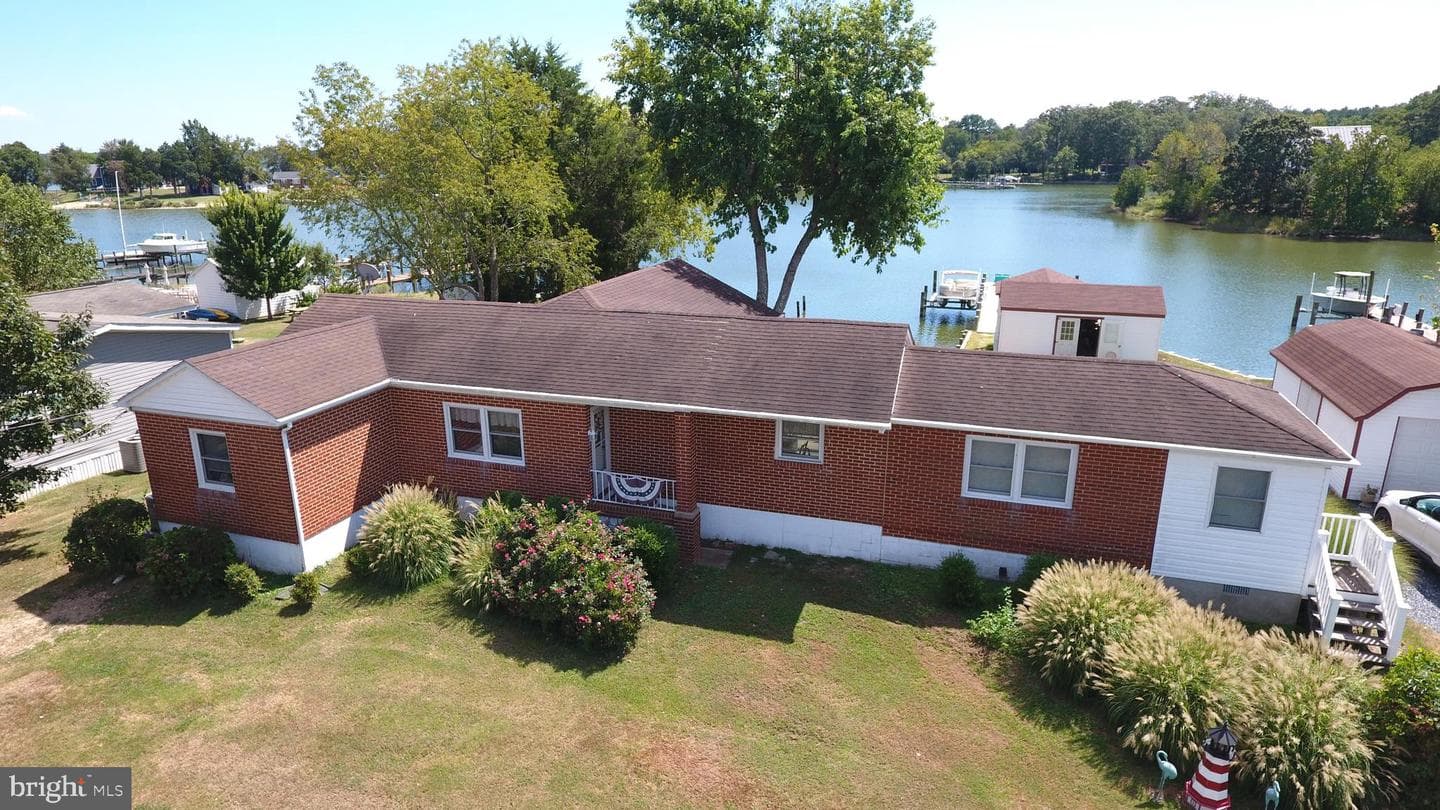 38819 Morris Point Road photo 5