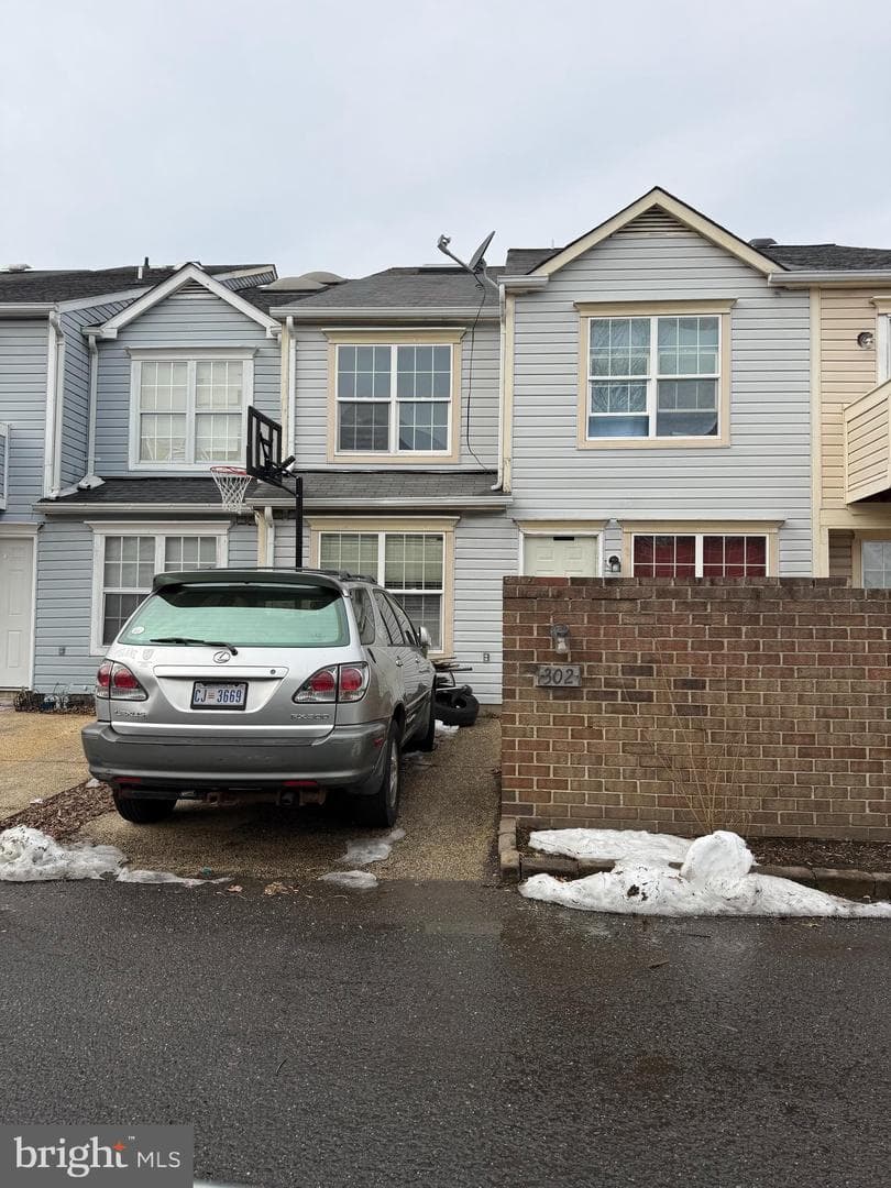 46349 Columbus Drive photo 2