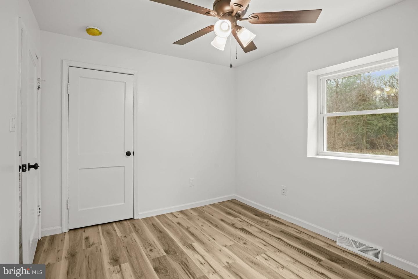 19717 Oak Court photo 18