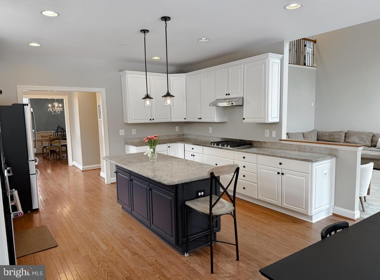 22884 Thornbury Drive photo 8