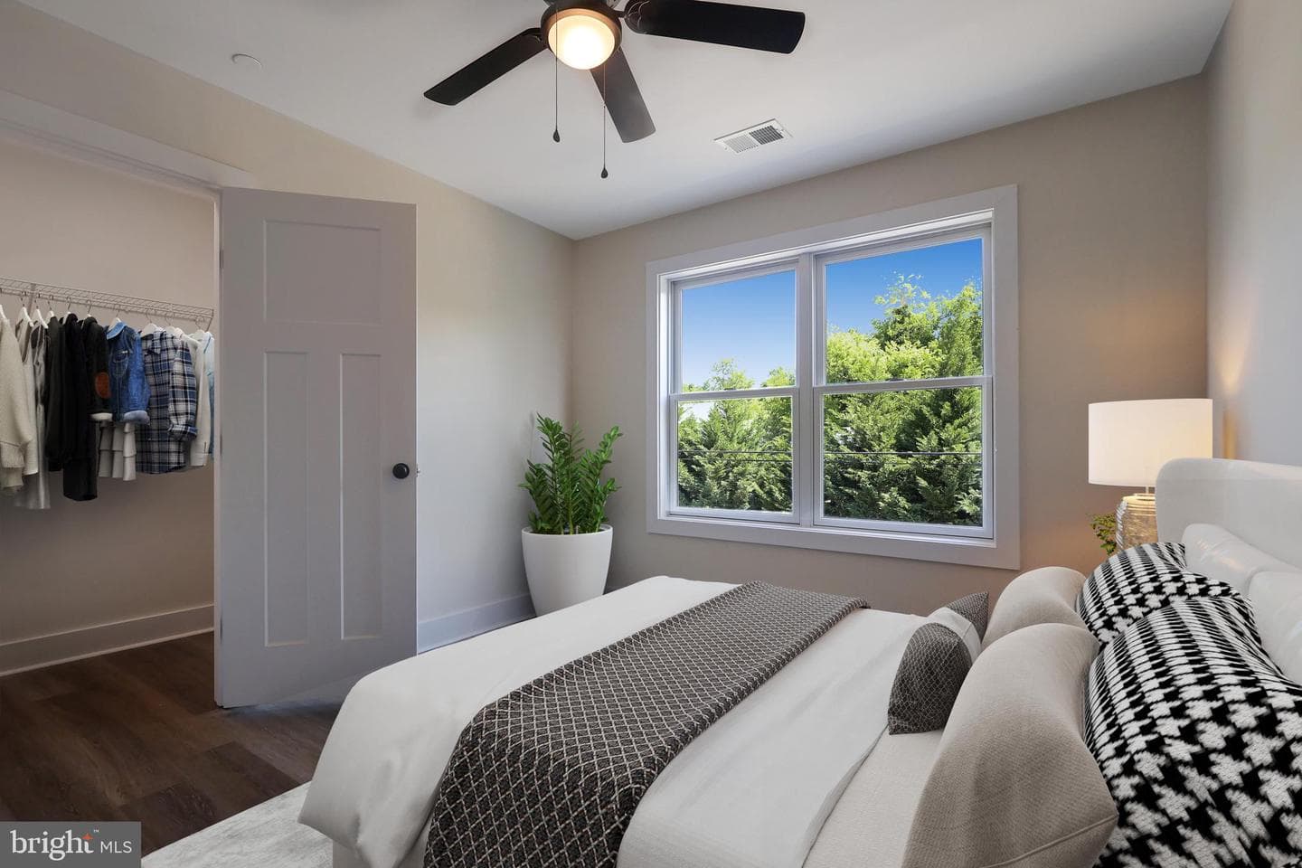 23131 Meadow Road photo 37