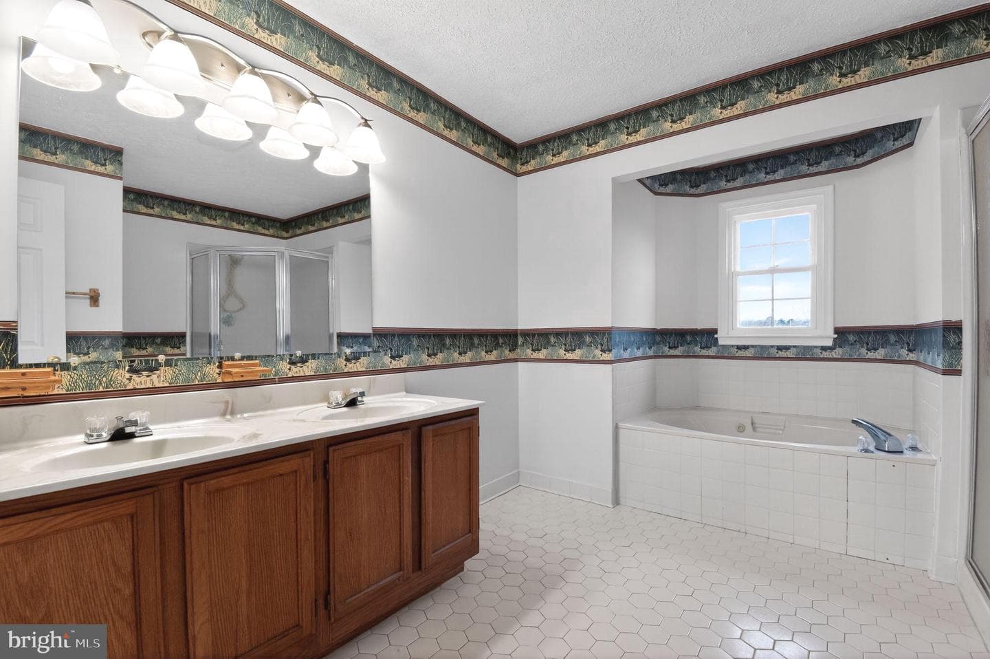 22045 Saint Gabriels Circle photo 16
