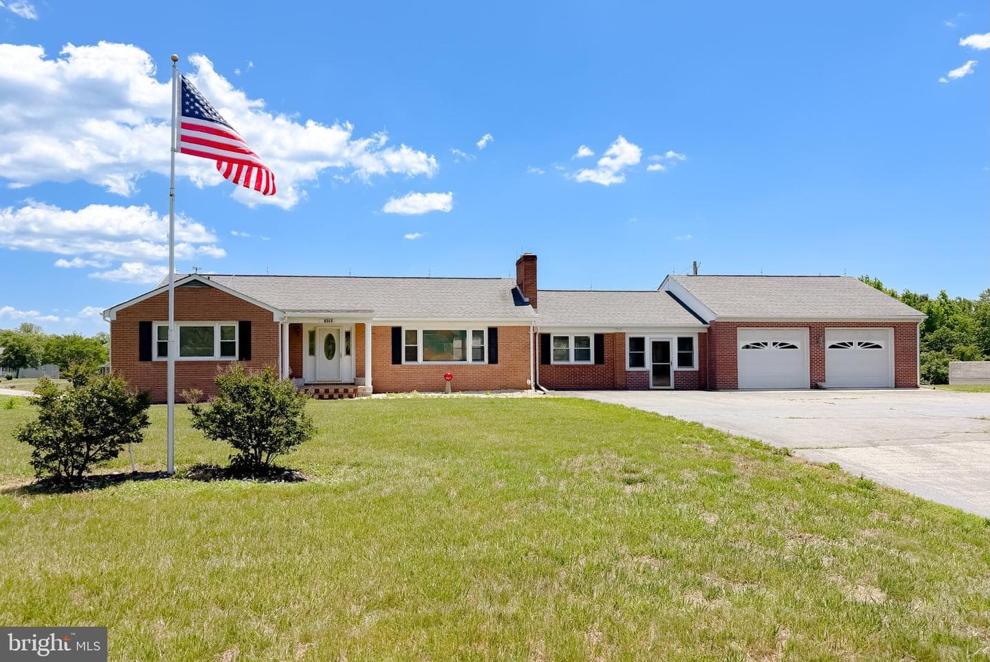 23230 Colton Point Road, Avenue