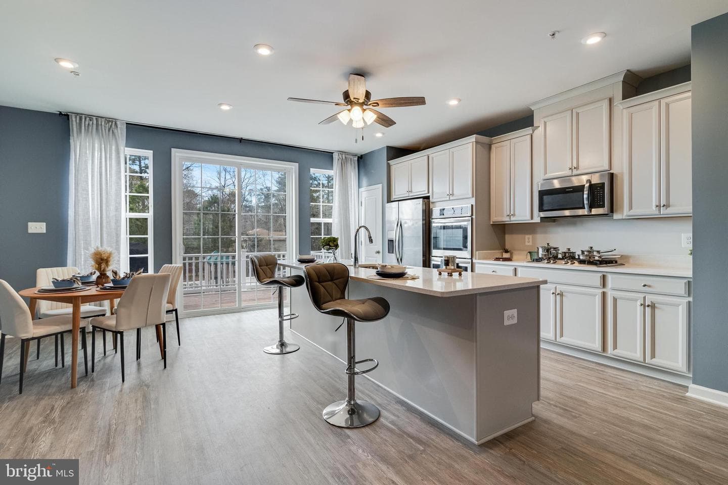 44315 Azalea Way photo 3