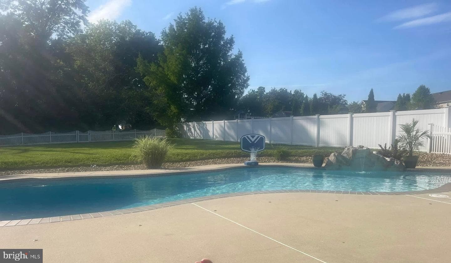 23563 Belmar Drive photo 2