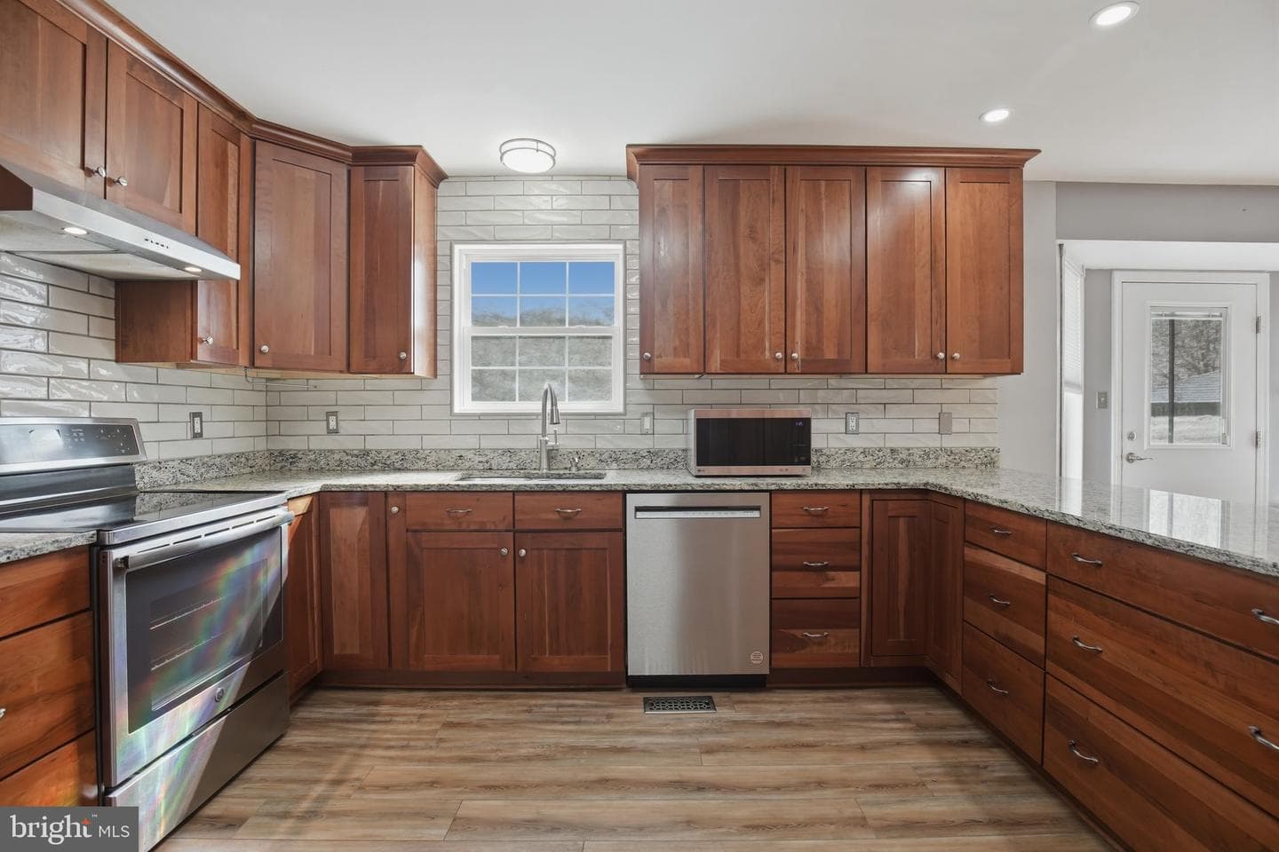 22136 Snapdragon Court photo 9