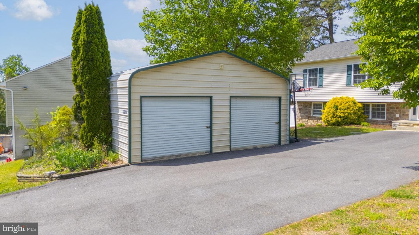 23260 Hilltop Drive photo 5