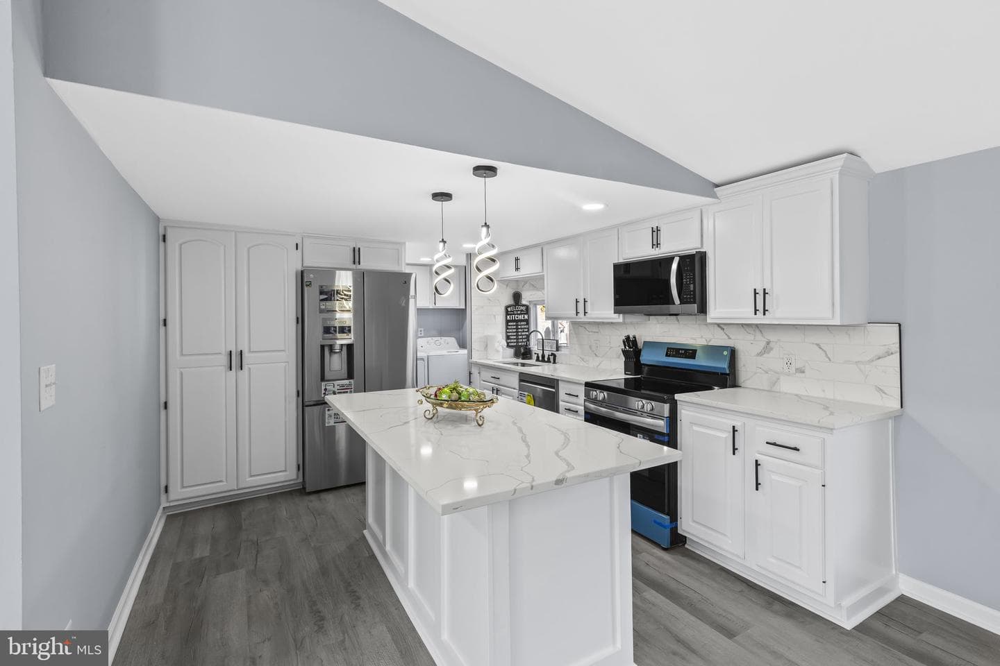 21488 Forest Run Drive photo 10