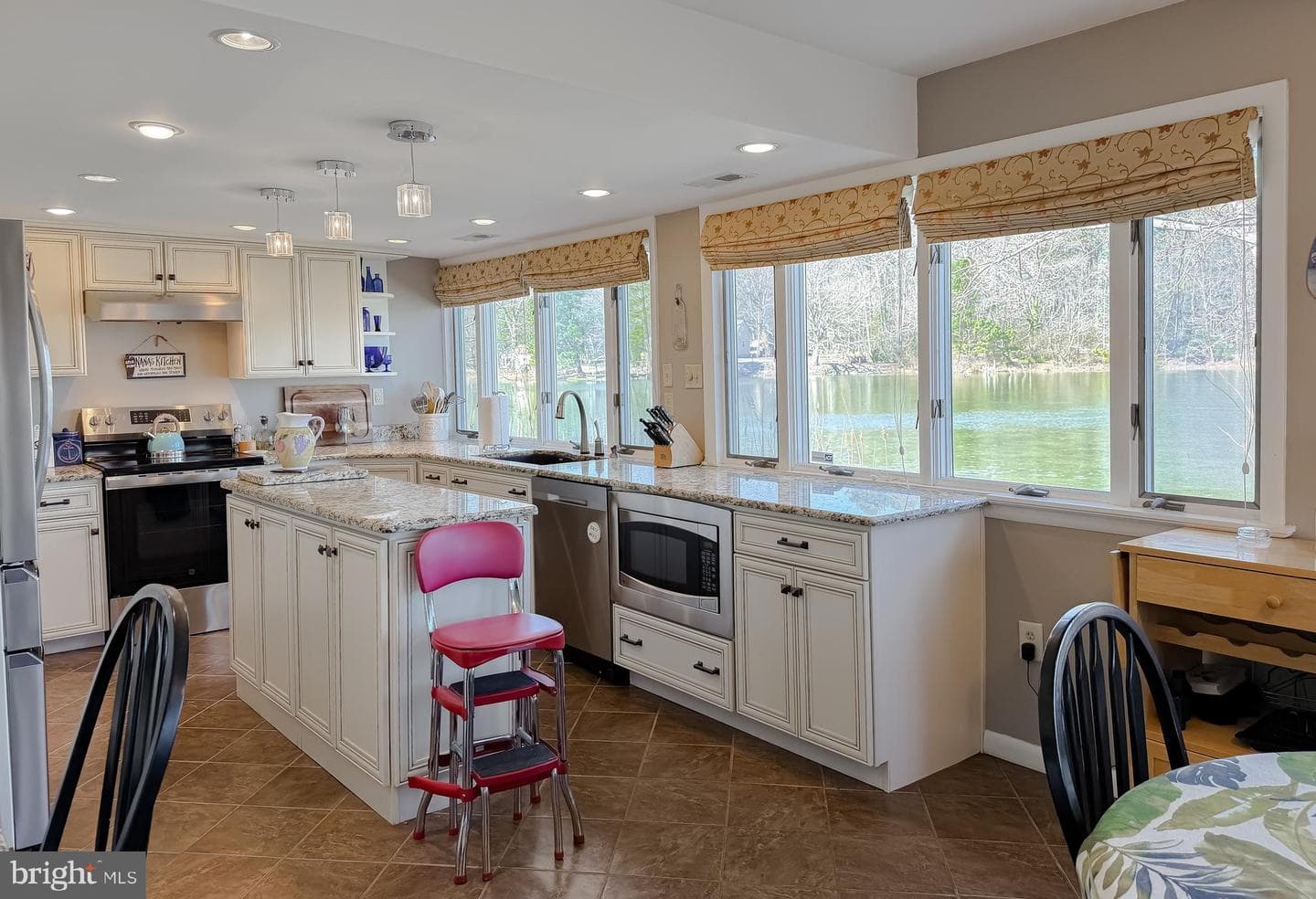 49716 Airedele Road photo 31