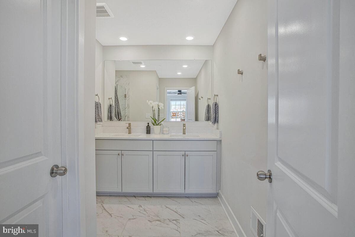 45419 Concord Way photo 18