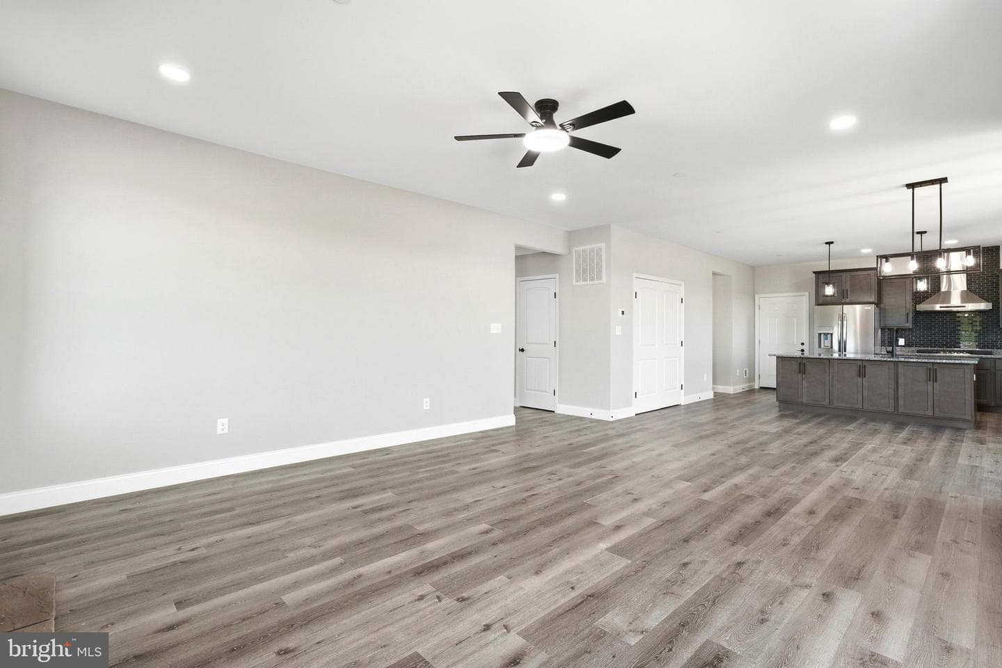49845 Saint Jeromes Place photo 16