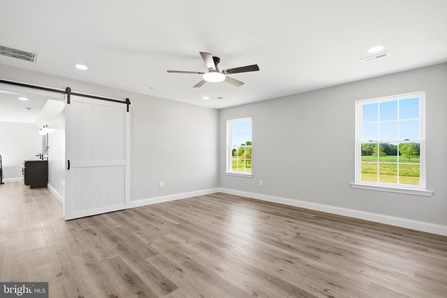 49845 Saint Jeromes Place photo 29