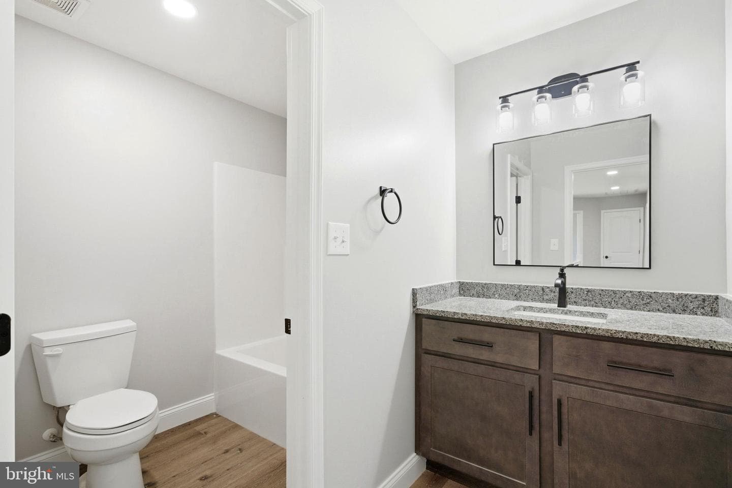 49845 Saint Jeromes Place photo 47