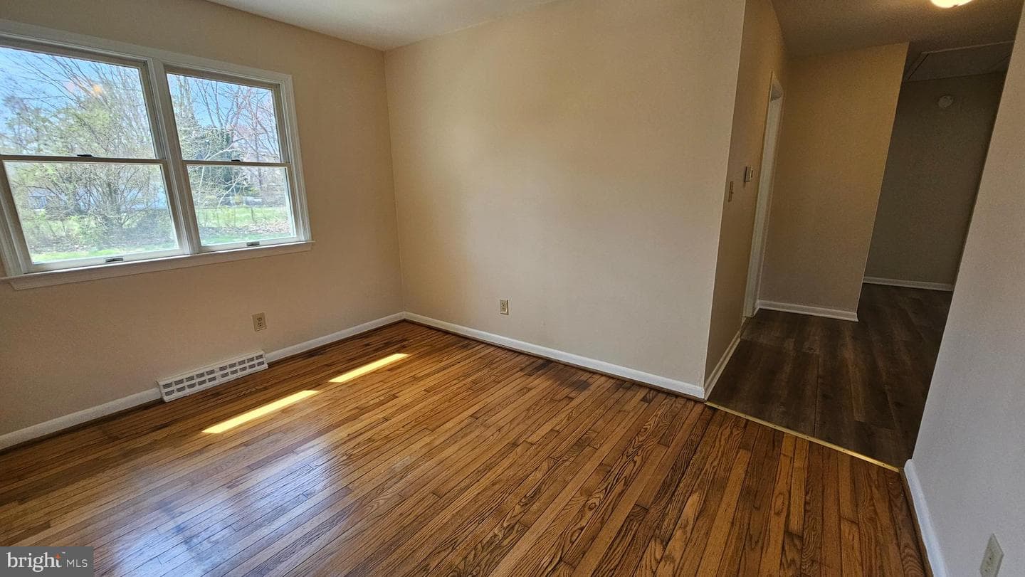 45031 Irvin Street photo 21