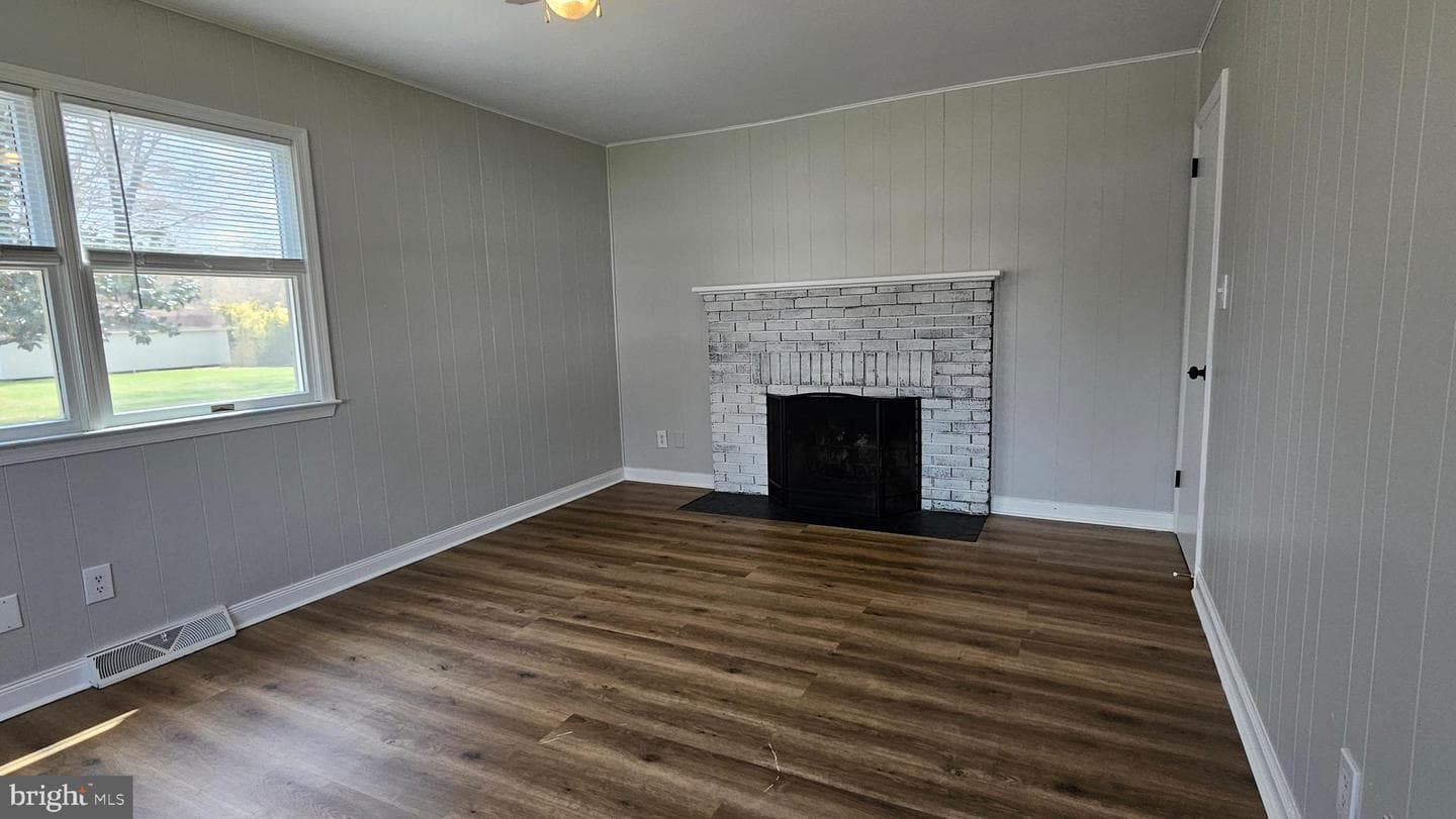 45031 Irvin Street photo 25