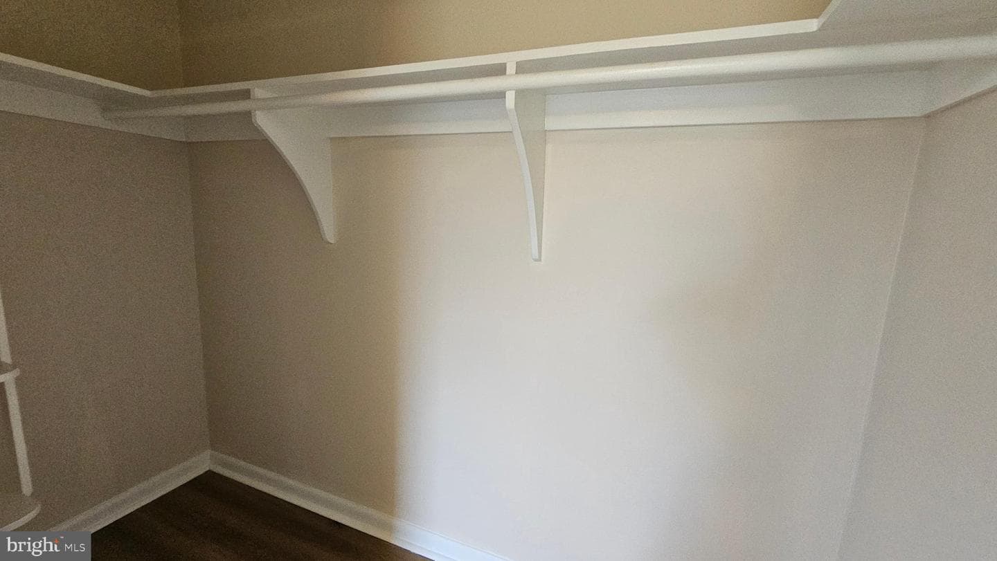 45031 Irvin Street photo 32