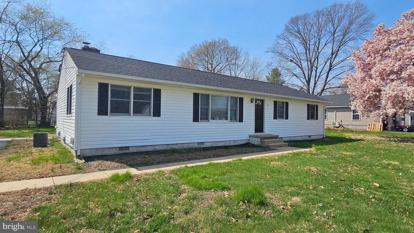 45031 Irvin Street photo 4