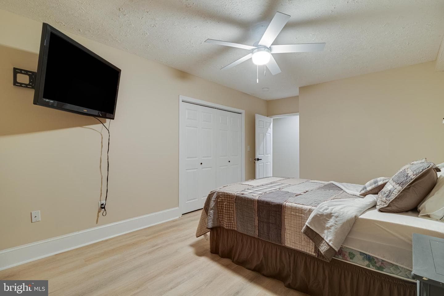 38425 Rooster Lane photo 46