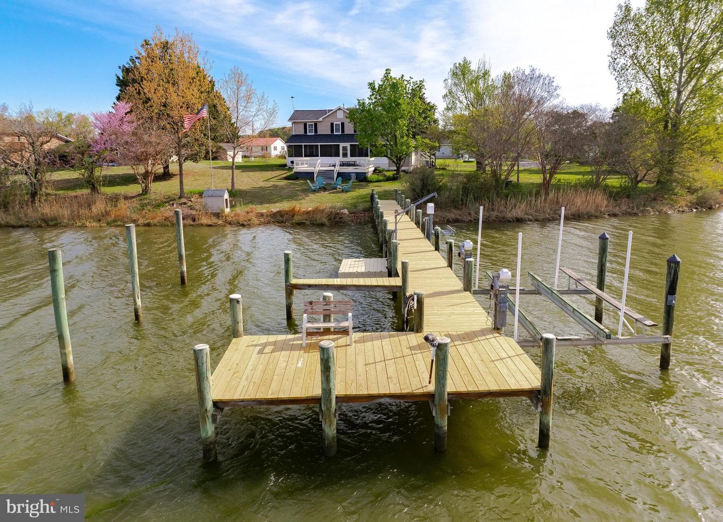 21225 Georges Lane