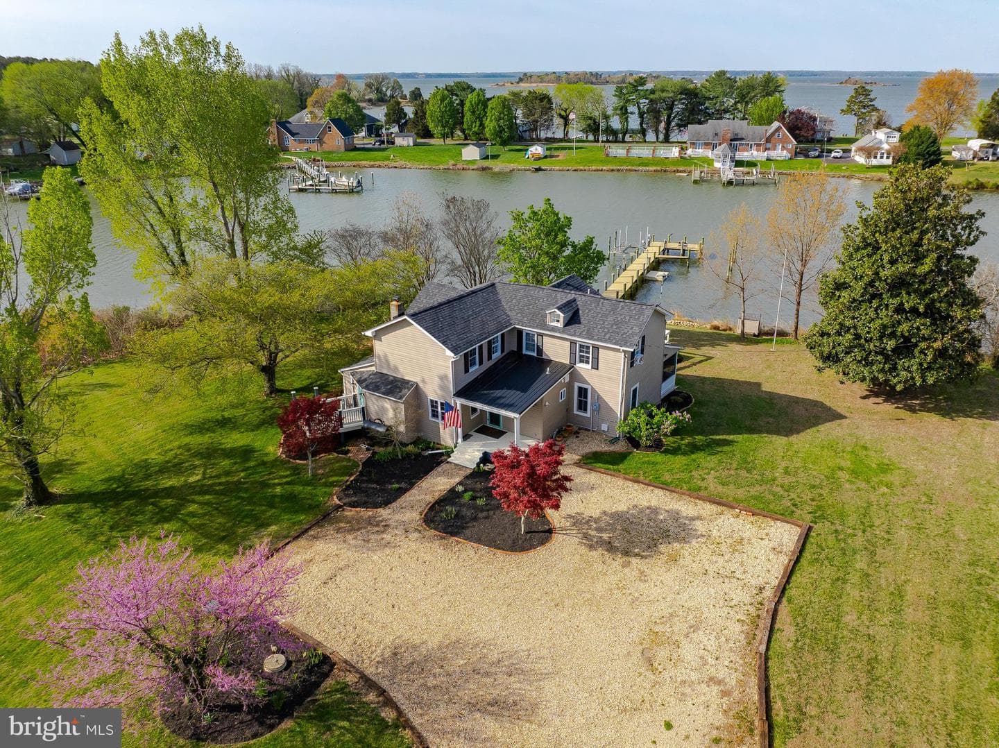 21225 Georges Lane photo 2