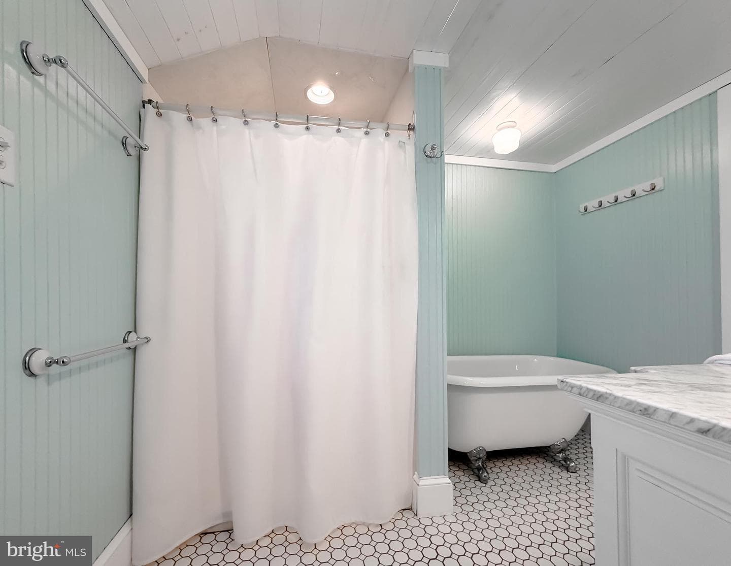 21225 Georges Lane photo 29