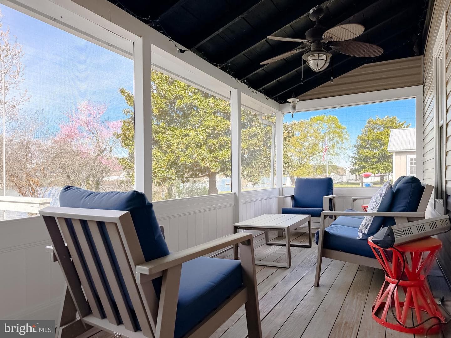 21225 Georges Lane photo 32
