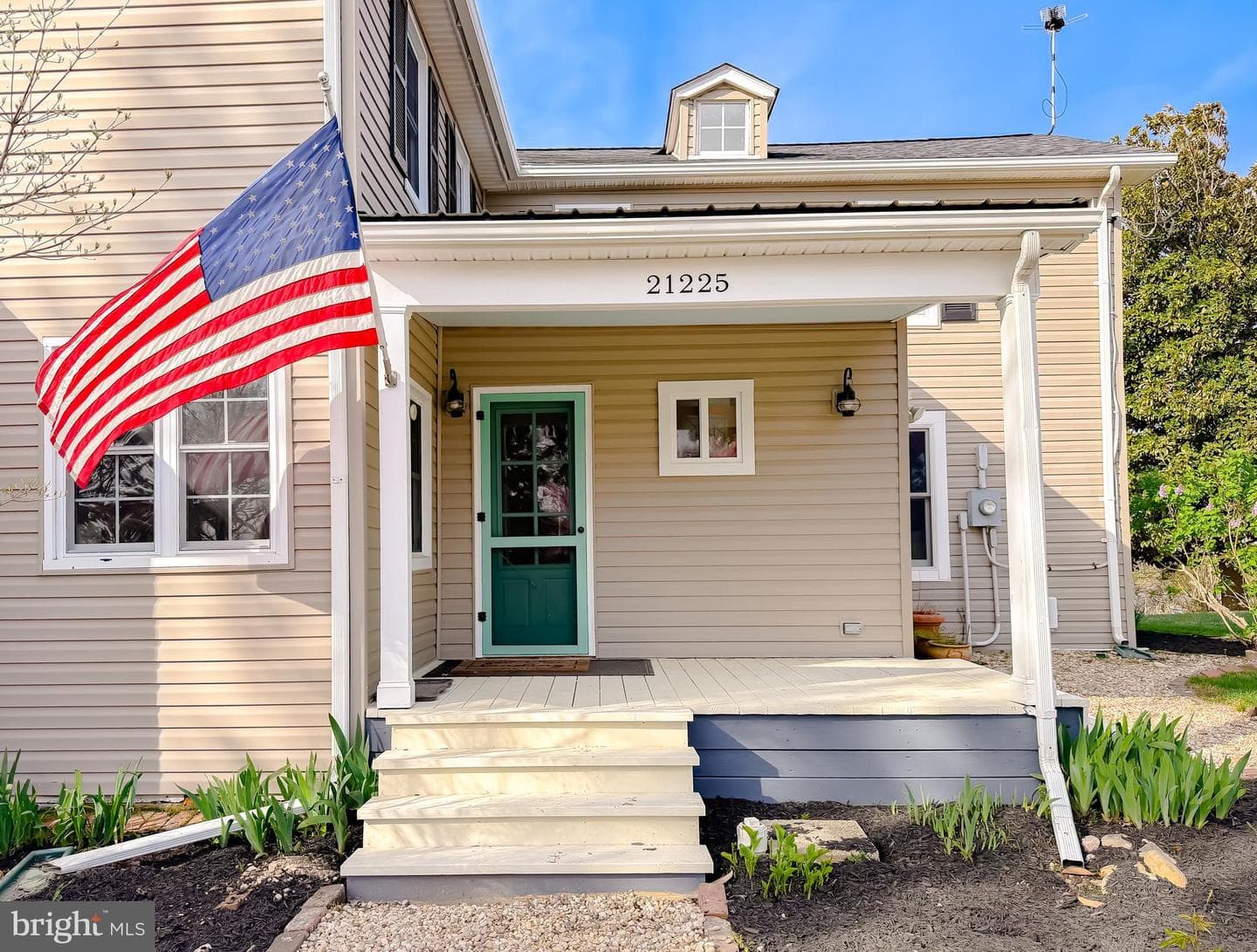 21225 Georges Lane photo 6