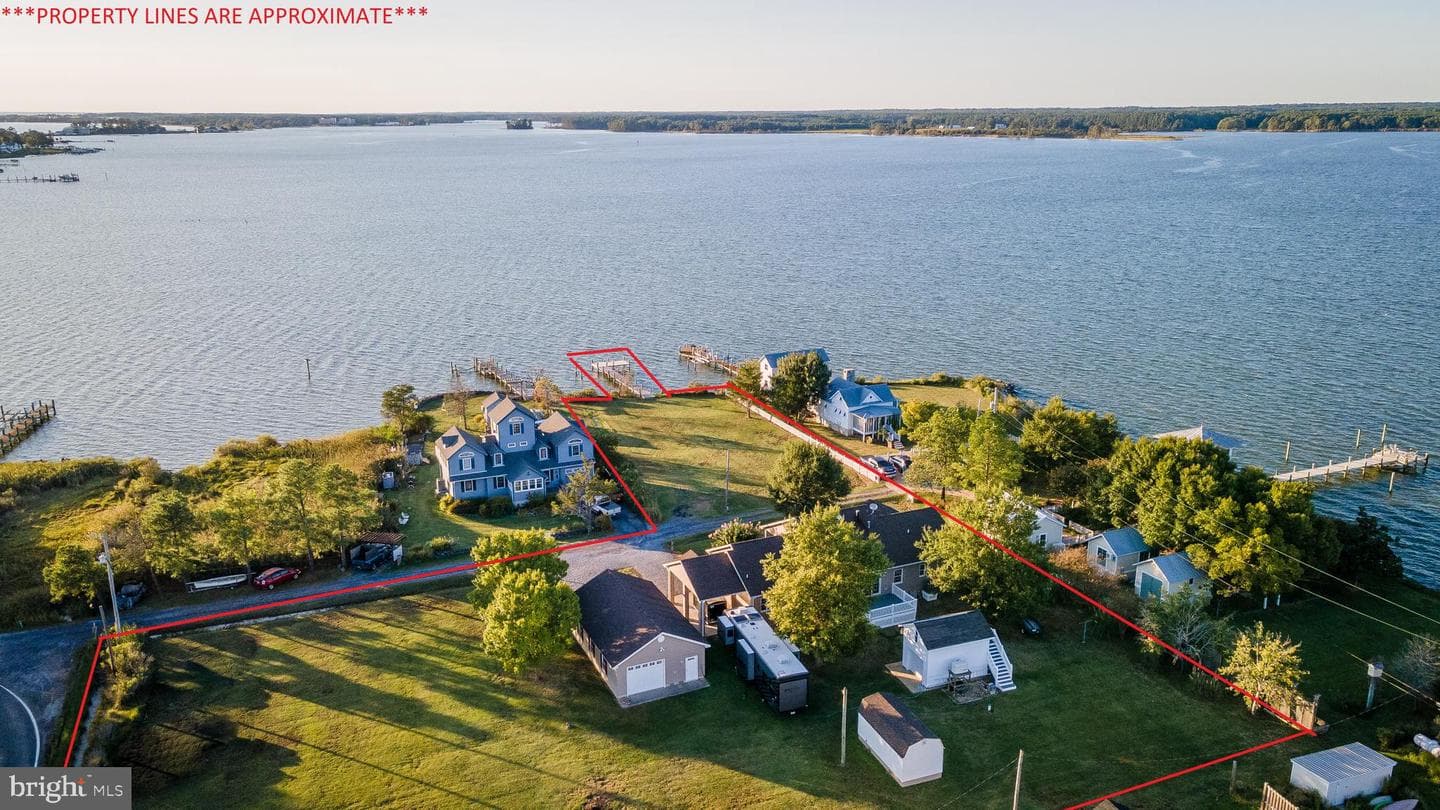 16460 Sayre Point Lane, Piney Point