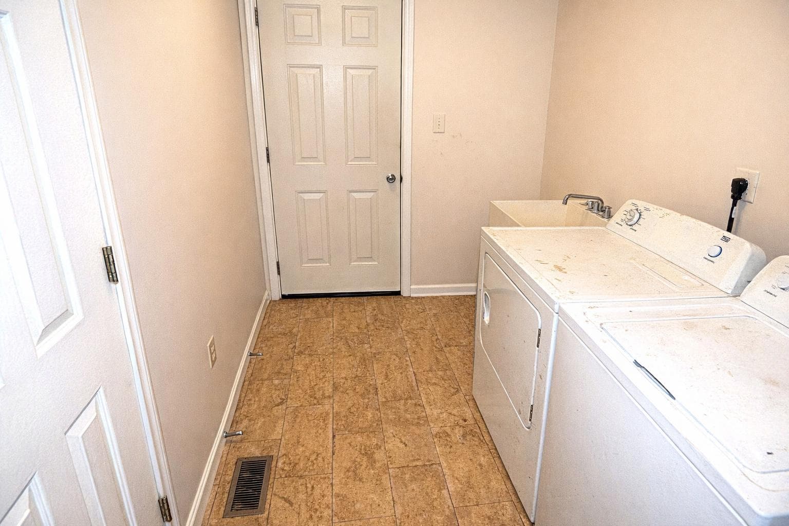 22970 Upland Drive photo 10