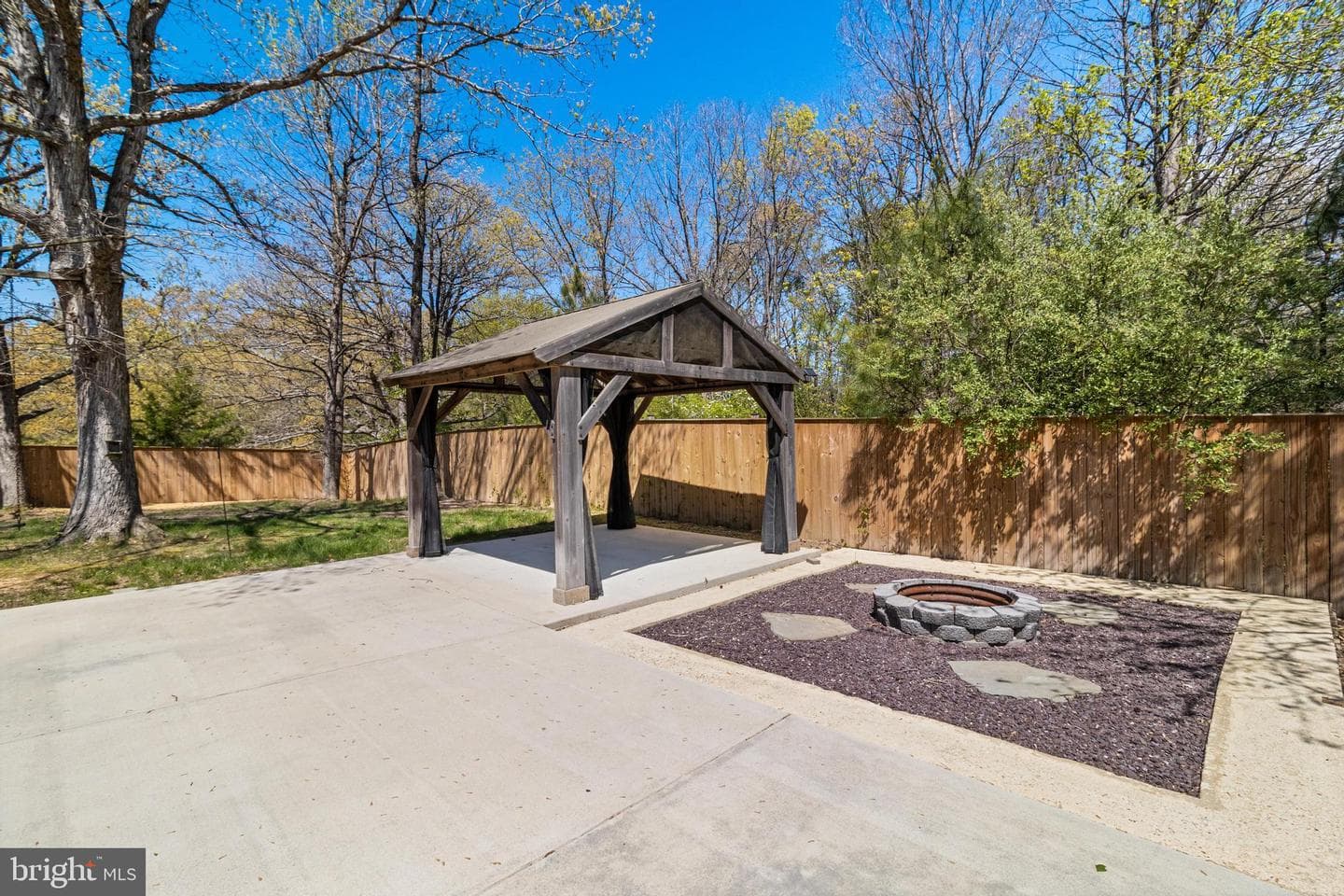 39900 Graves Road photo 3