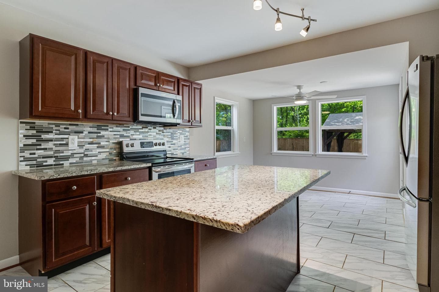 39900 Graves Road photo 34