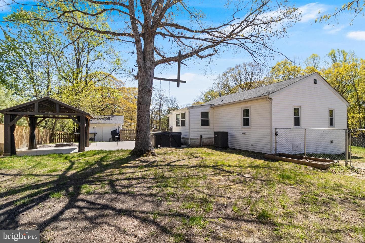 39900 Graves Road photo 4