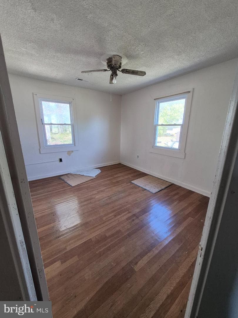 22845 Pleasant Ln photo 10