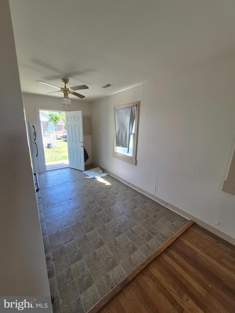 22845 Pleasant Ln photo 3