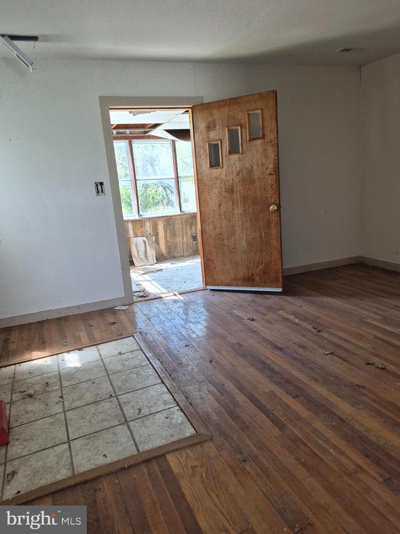 22845 Pleasant Ln photo 6