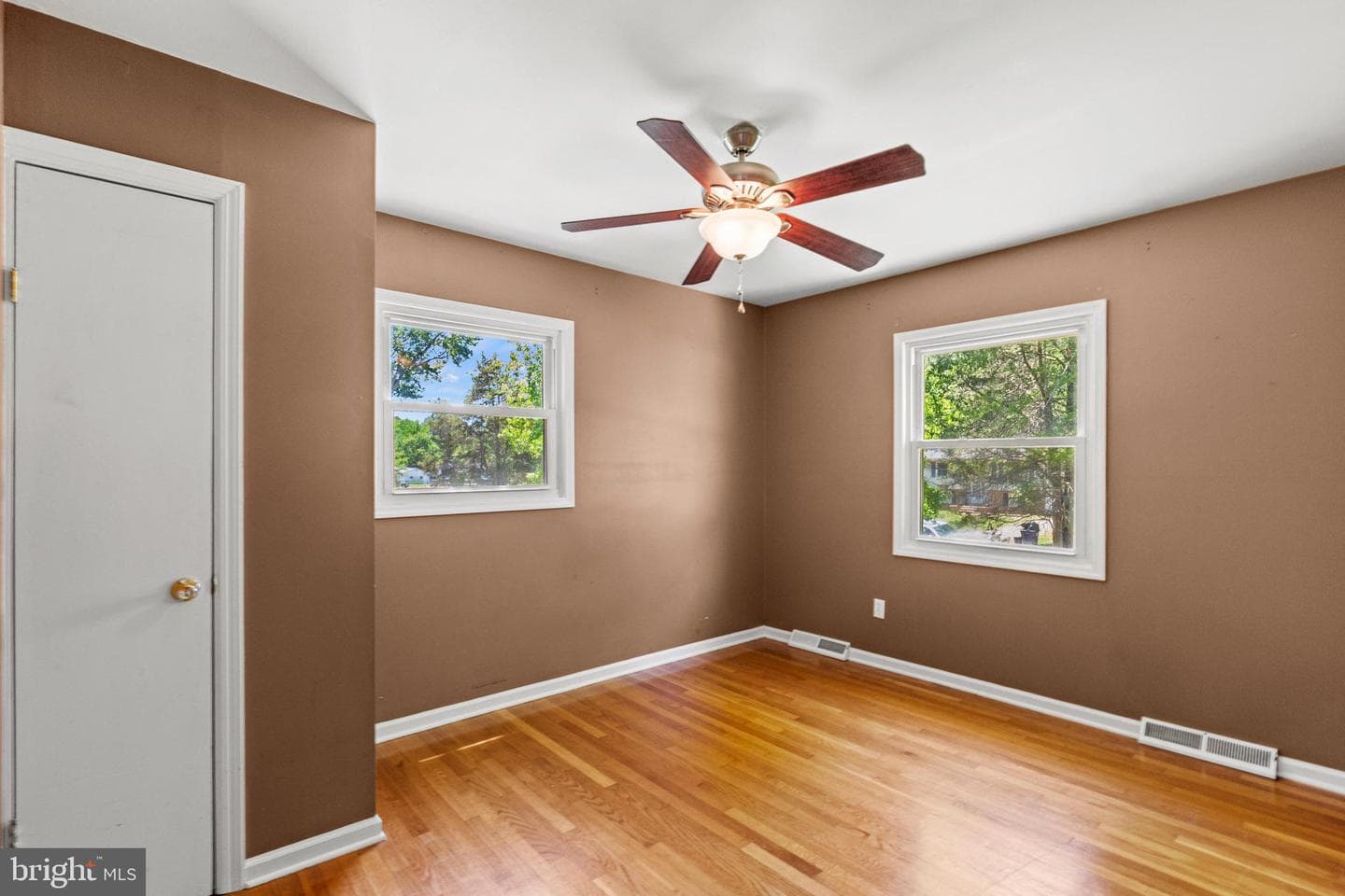 21404 Williams Dr photo 7